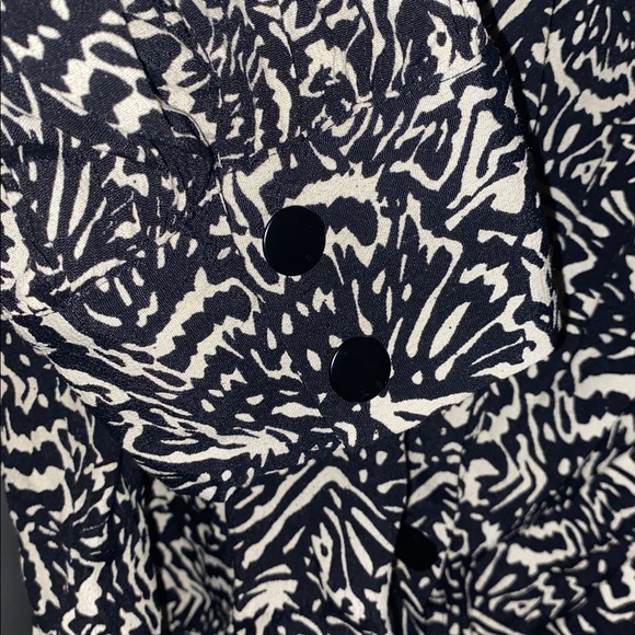 ba&sh Lio Pintucked Shirt Abstract Blouse 100% viscose half sleeves Size 2 - Picture 11 of 16